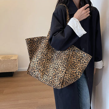 Vintage Leopard Pattern Tote Bag