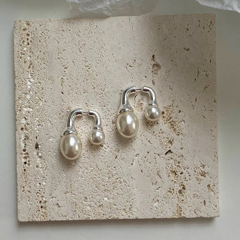 Nina Pearl Earrings